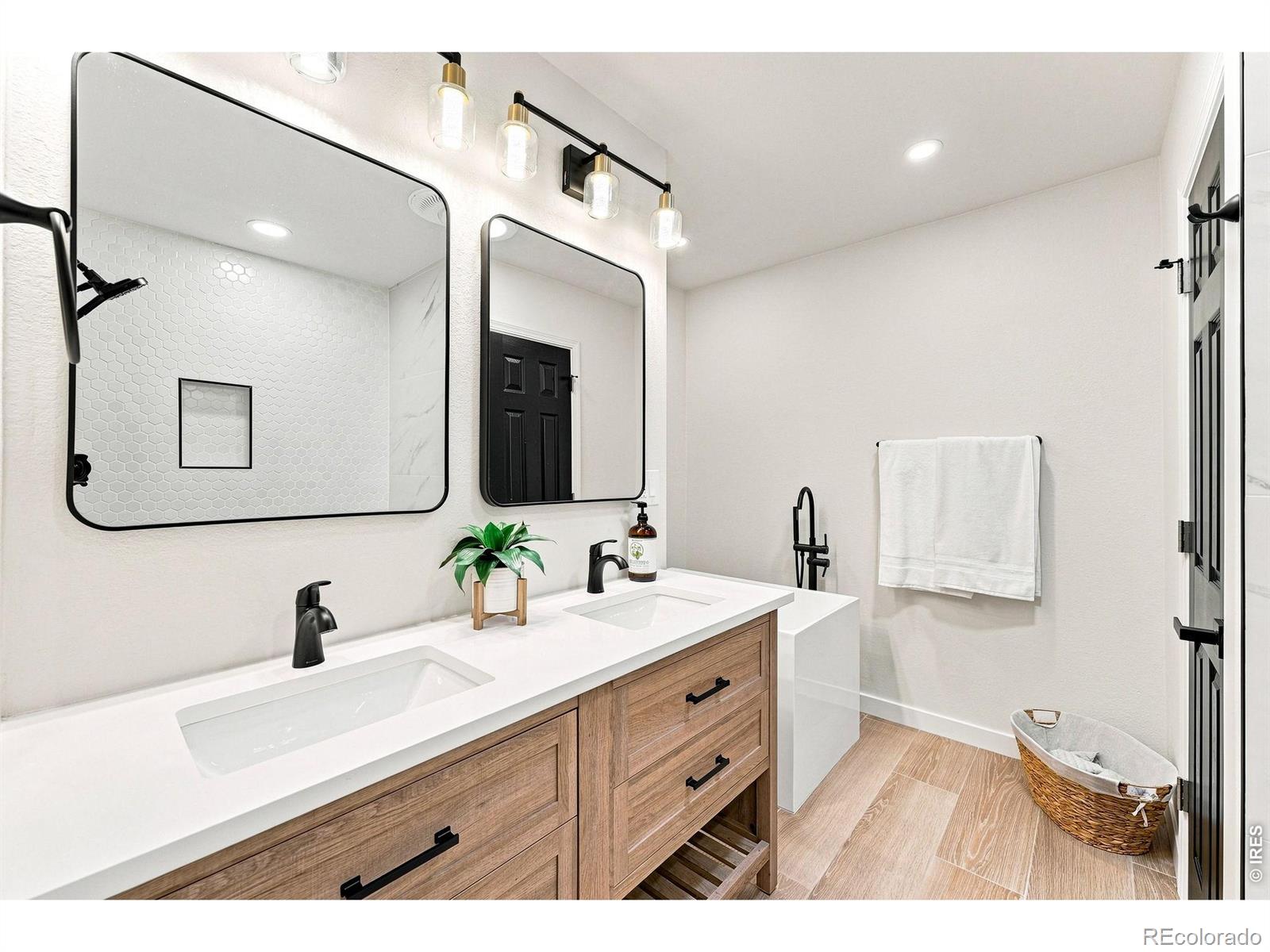 MLS Image #28 for 2927  glendevey drive,loveland, Colorado