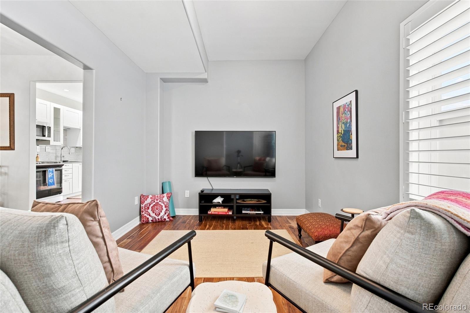 MLS Image #13 for 924 e 22nd avenue,denver, Colorado