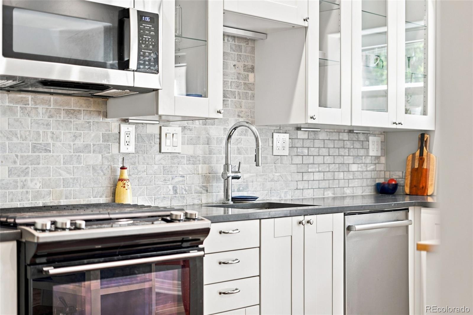 MLS Image #20 for 924 e 22nd avenue,denver, Colorado