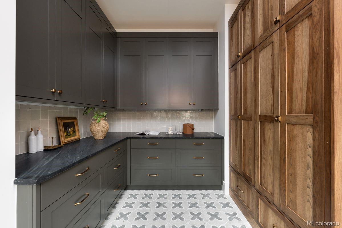 MLS Image #17 for 2070 s saint paul street,denver, Colorado