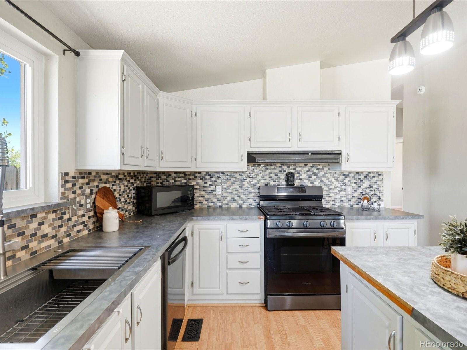 MLS Image #11 for 647  stampede drive,brighton, Colorado
