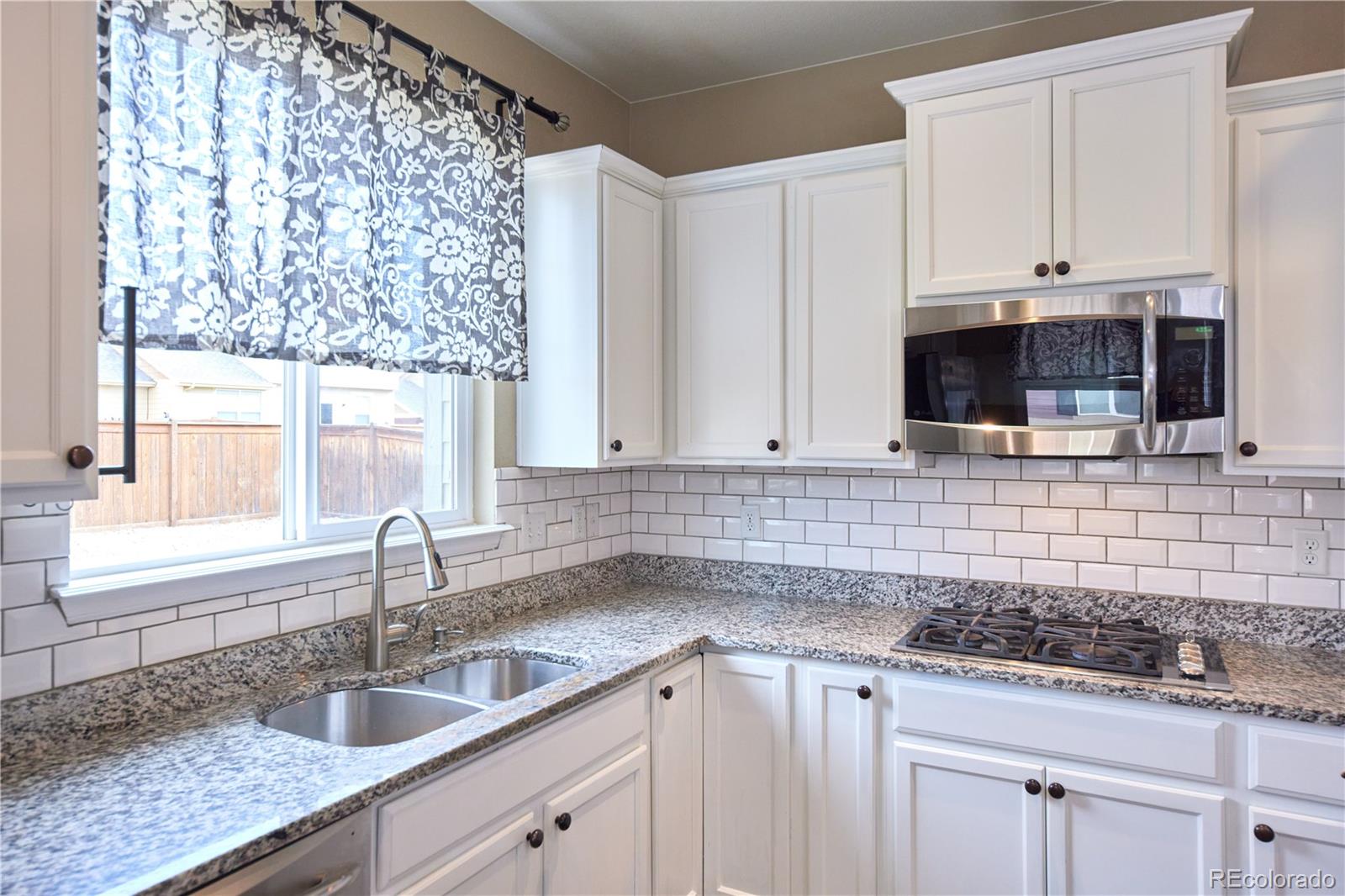 MLS Image #11 for 25462 e 2nd place,aurora, Colorado