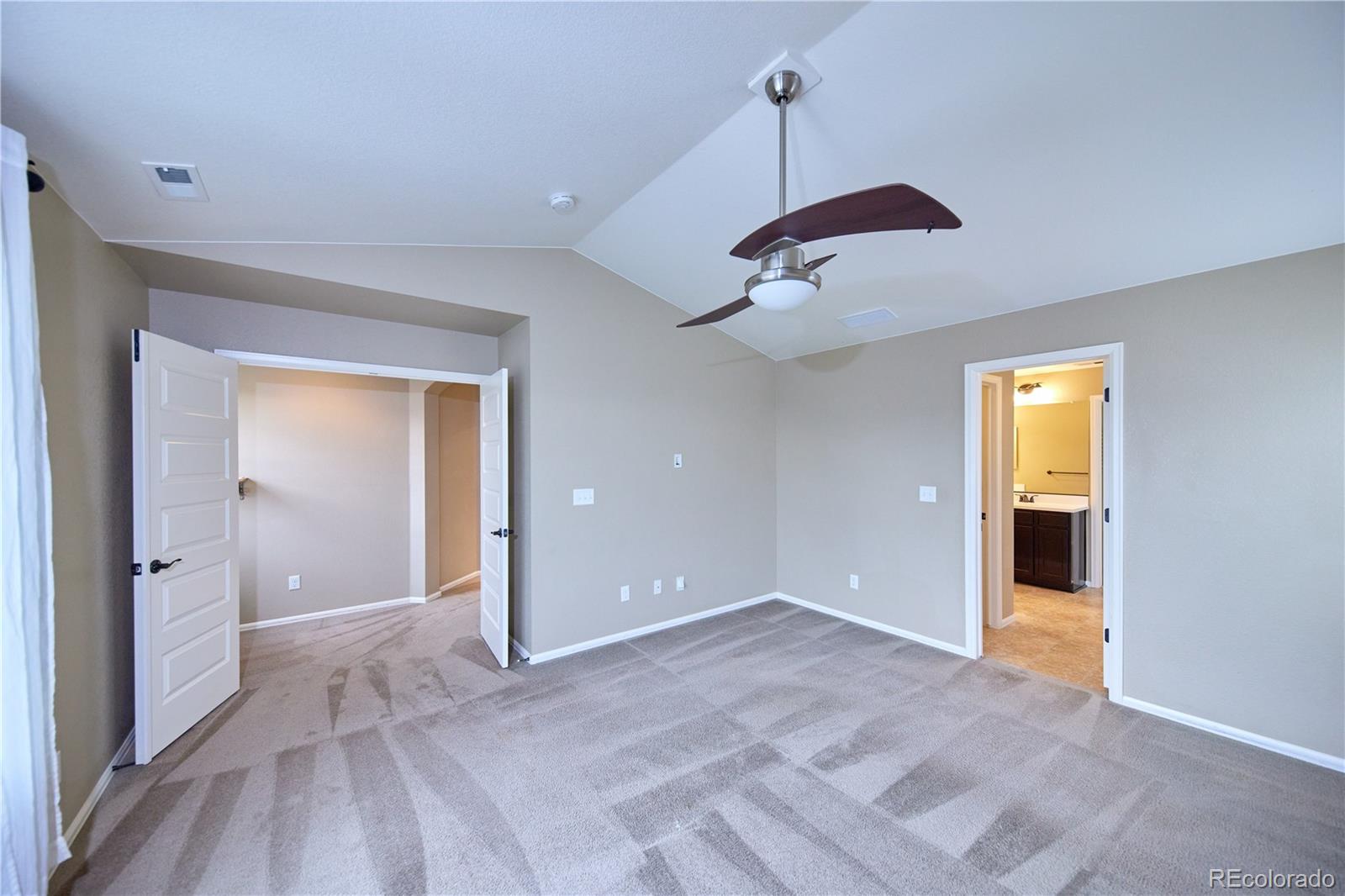 MLS Image #23 for 25462 e 2nd place,aurora, Colorado