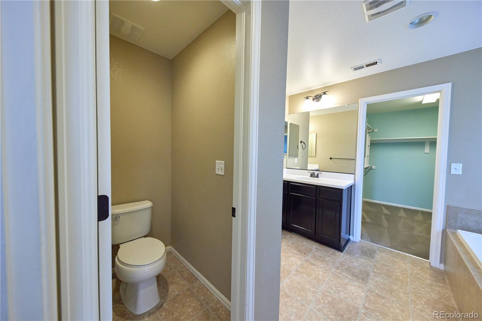 MLS Image #25 for 25462 e 2nd place,aurora, Colorado