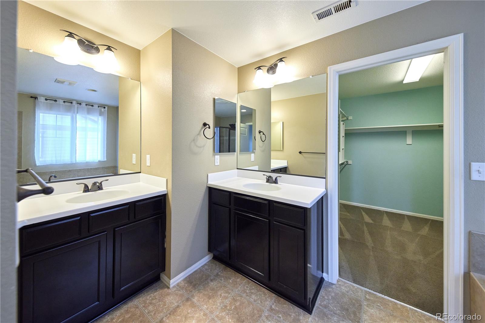 MLS Image #26 for 25462 e 2nd place,aurora, Colorado