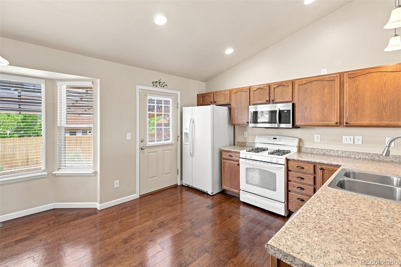 MLS Image #5 for 7425  twin valley terrace,colorado springs, Colorado