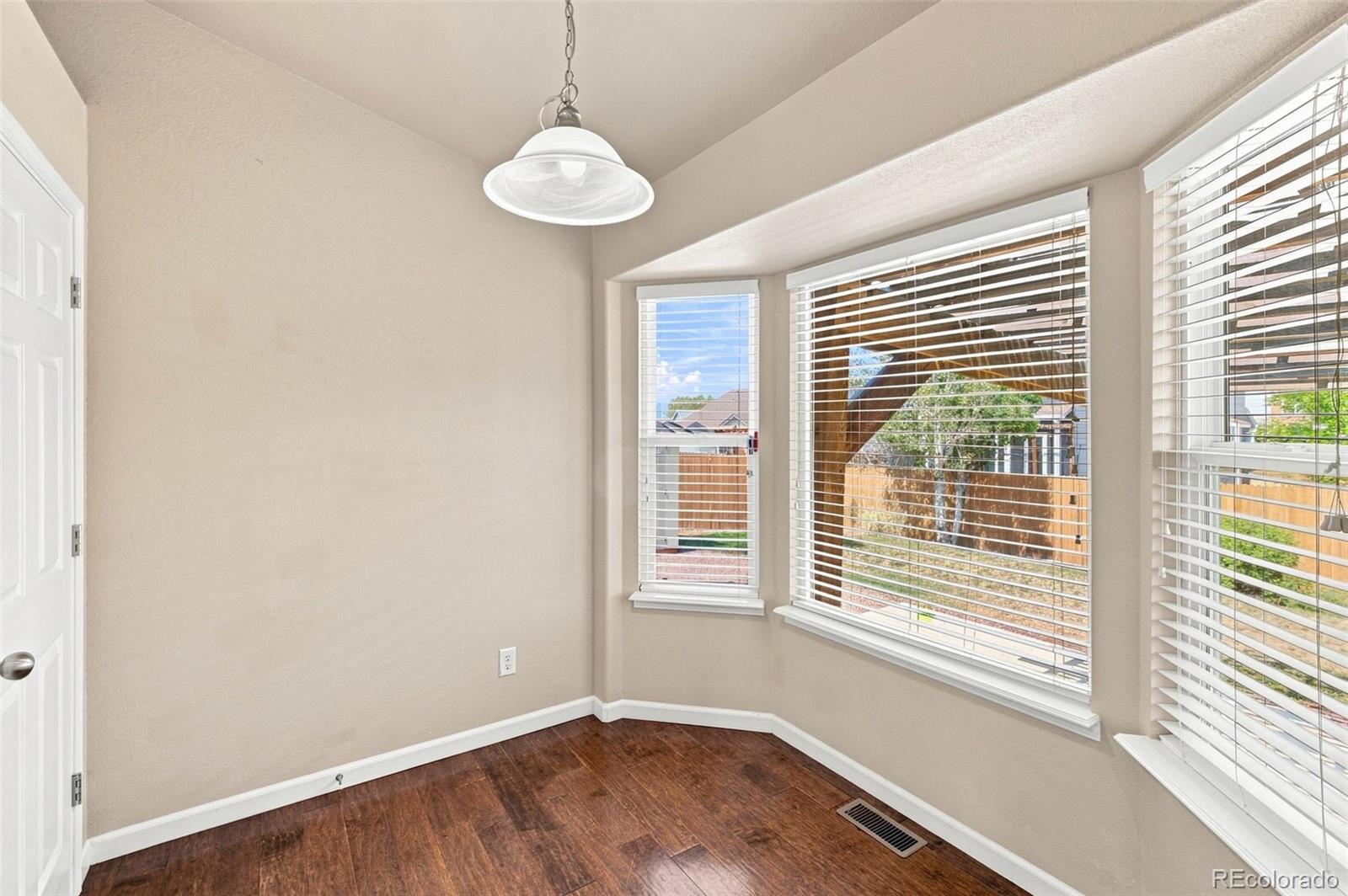 MLS Image #8 for 7425  twin valley terrace,colorado springs, Colorado