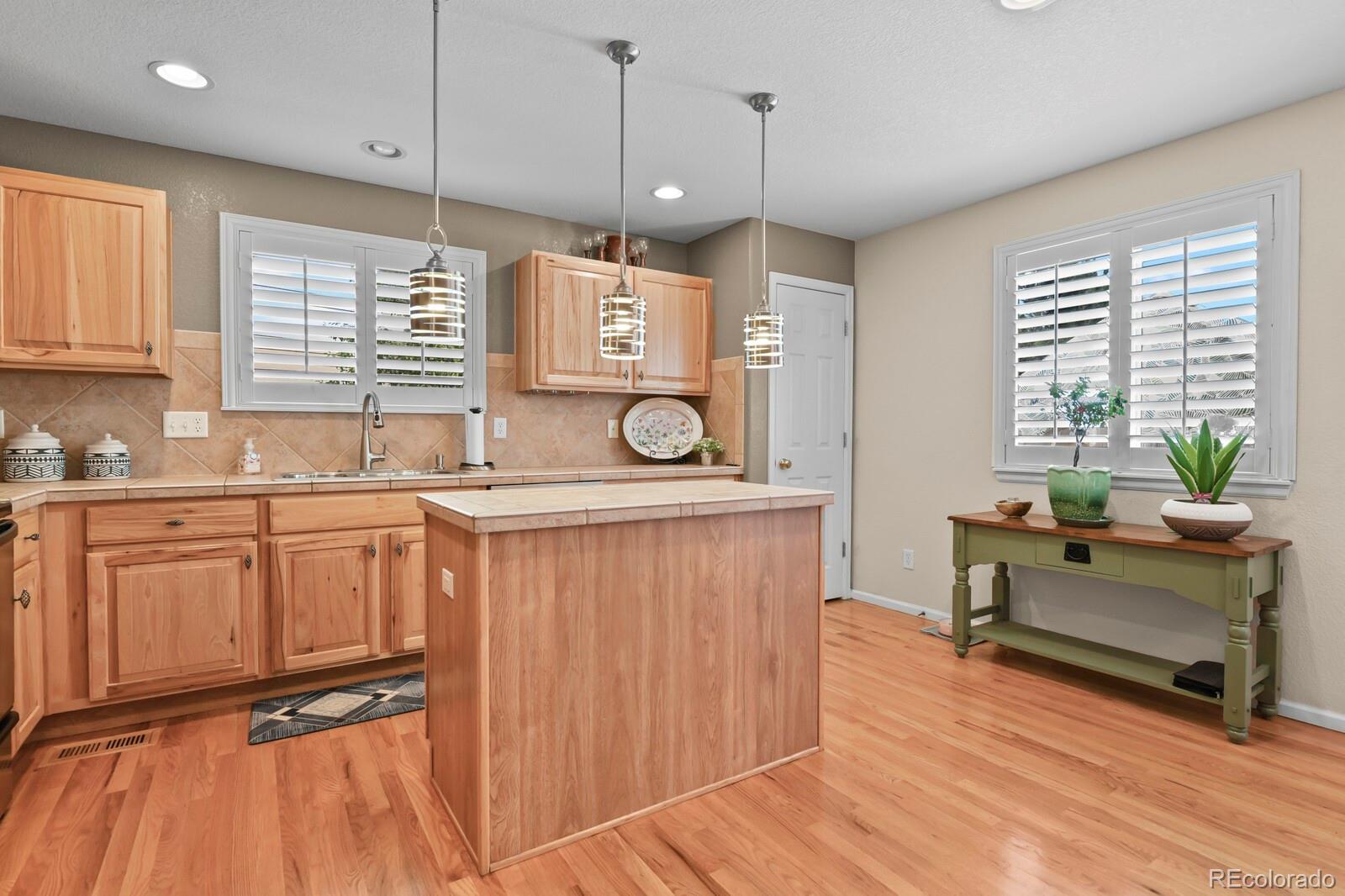 MLS Image #13 for 9287 w rice avenue,littleton, Colorado