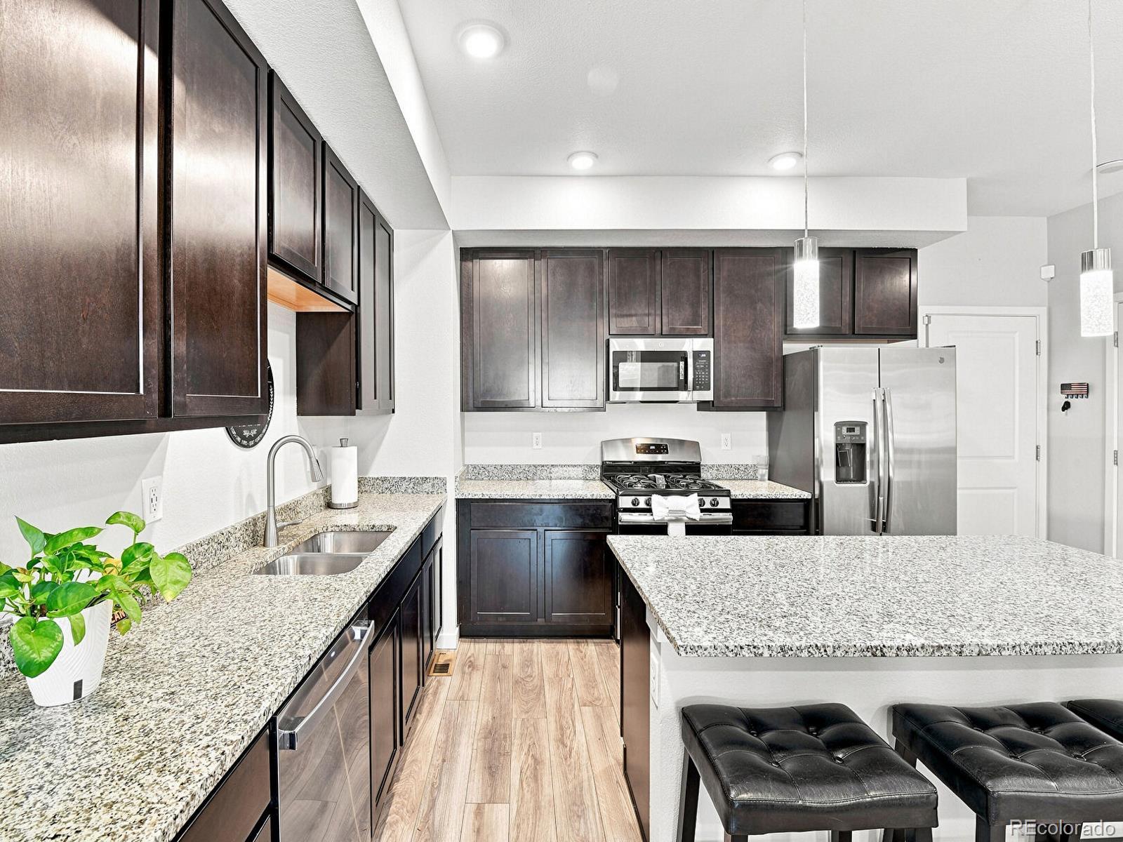 MLS Image #10 for 863 e 98th avenue,denver, Colorado