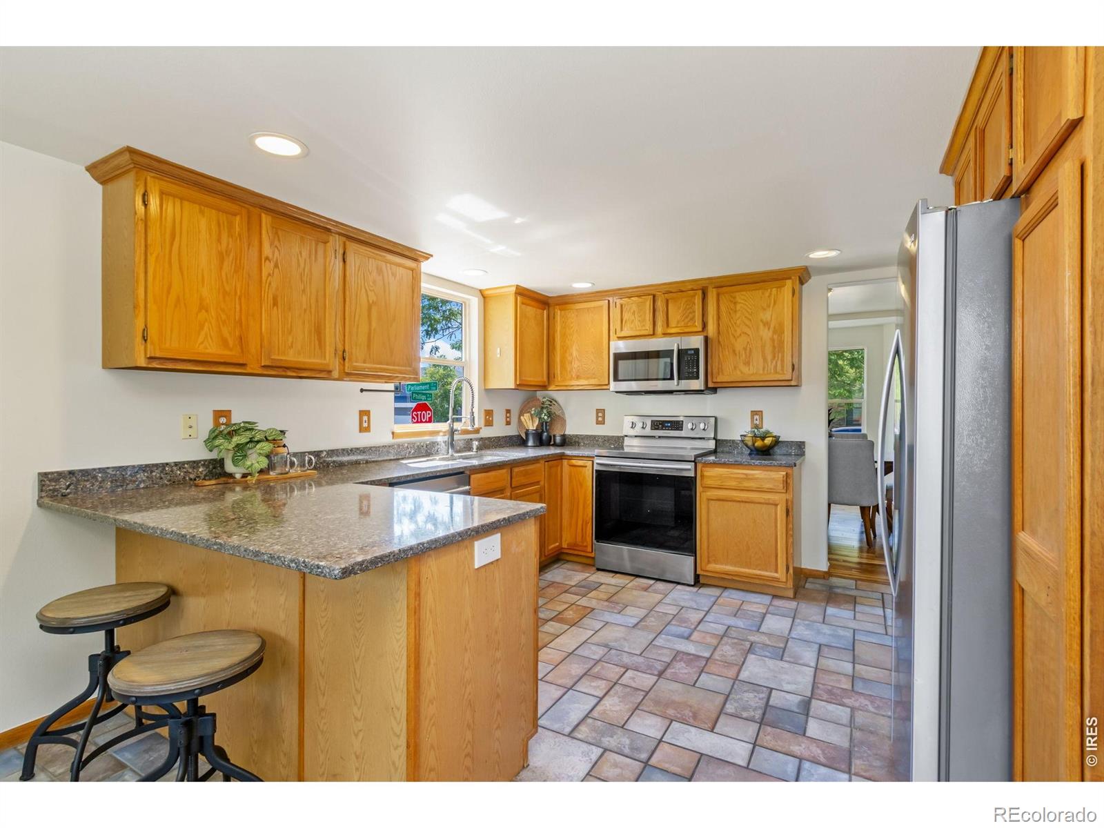 MLS Image #10 for 660  parliament court,fort collins, Colorado
