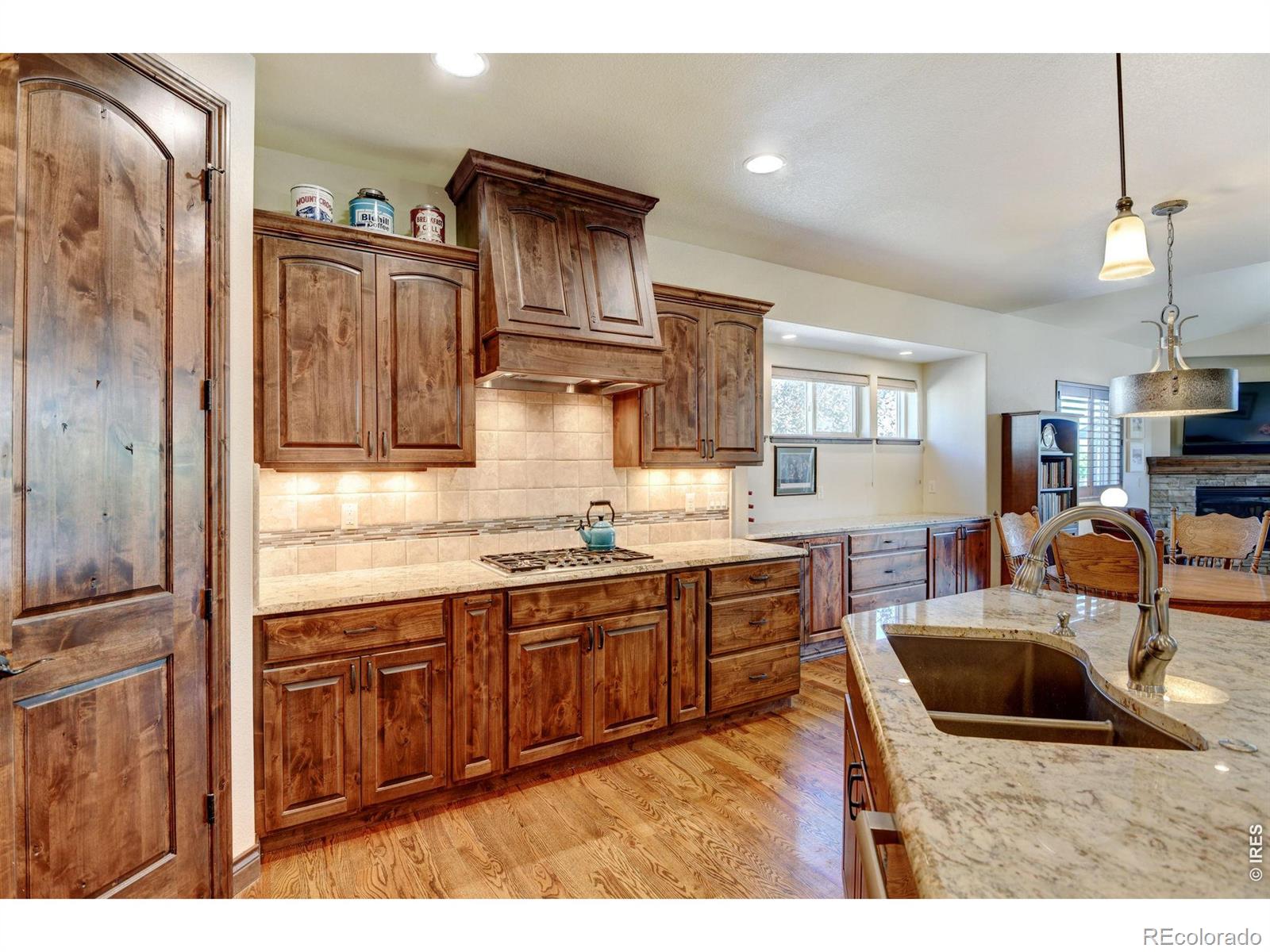 MLS Image #12 for 3817  desert rose court,loveland, Colorado