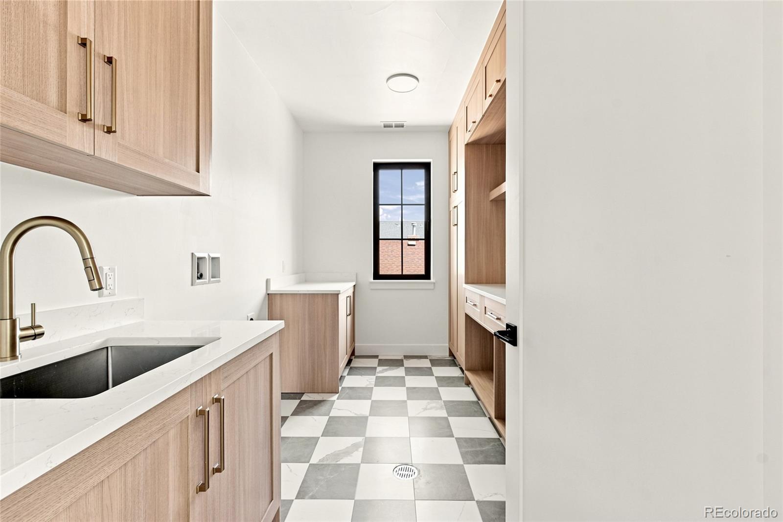 MLS Image #37 for 829 s race street,denver, Colorado