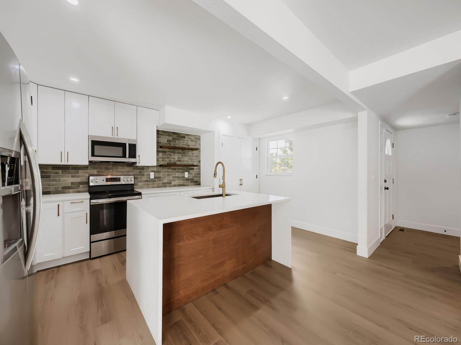 MLS Image #2 for 2813 s xanadu way,aurora, Colorado