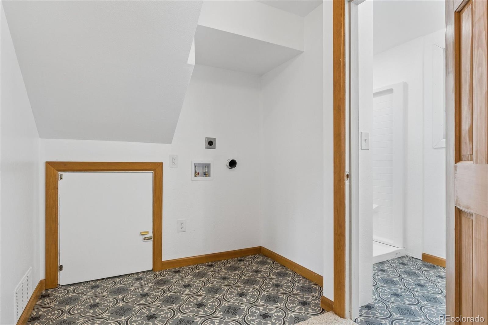 MLS Image #15 for 870  10th street,berthoud, Colorado