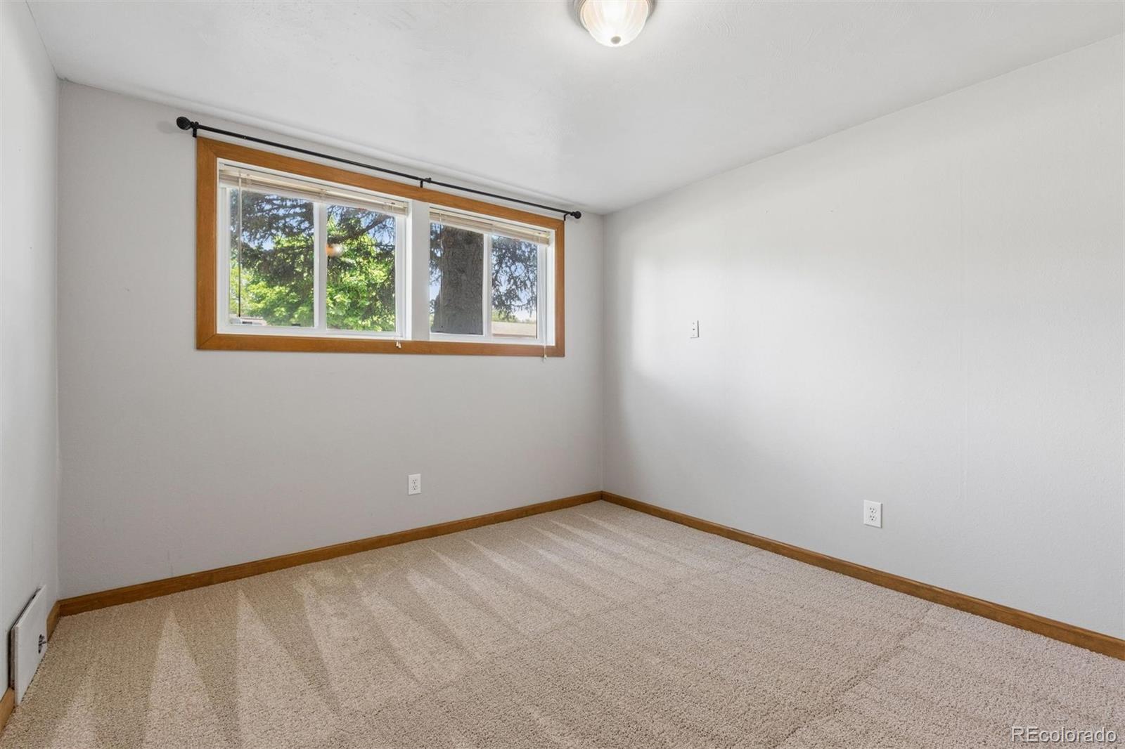 MLS Image #18 for 870  10th street,berthoud, Colorado