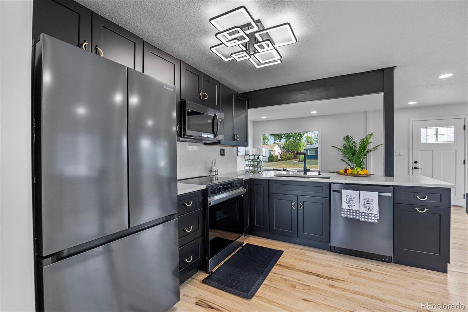 MLS Image #14 for 2131 w gill place,denver, Colorado