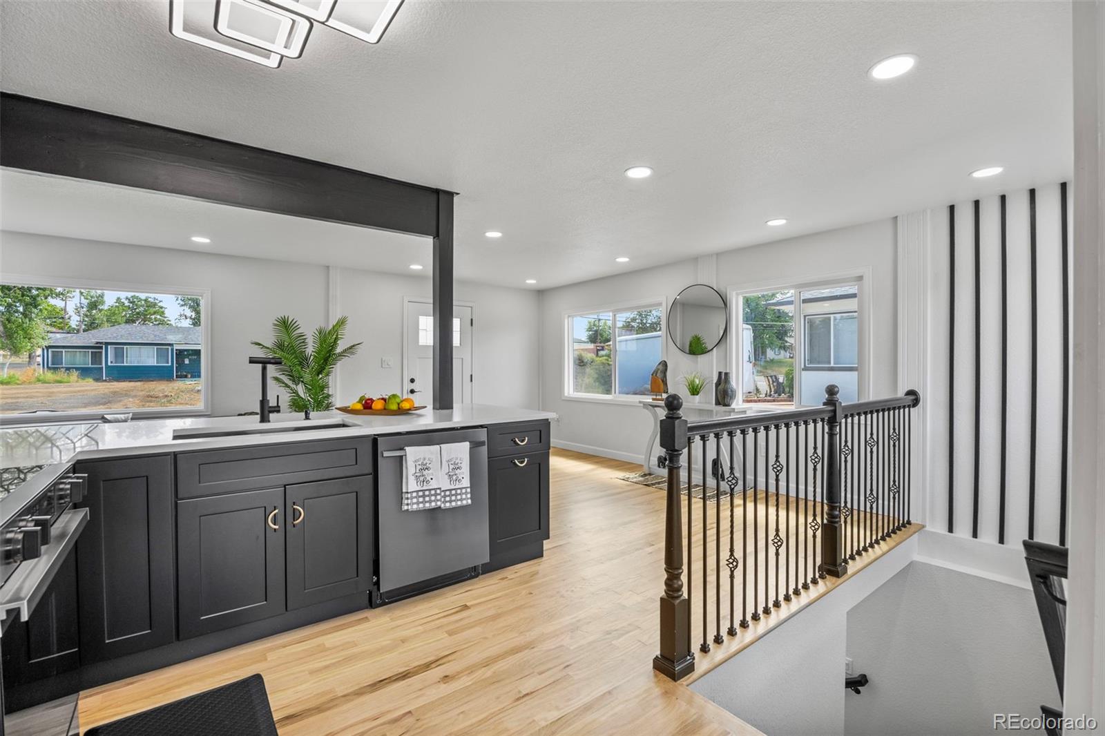 MLS Image #16 for 2131 w gill place,denver, Colorado