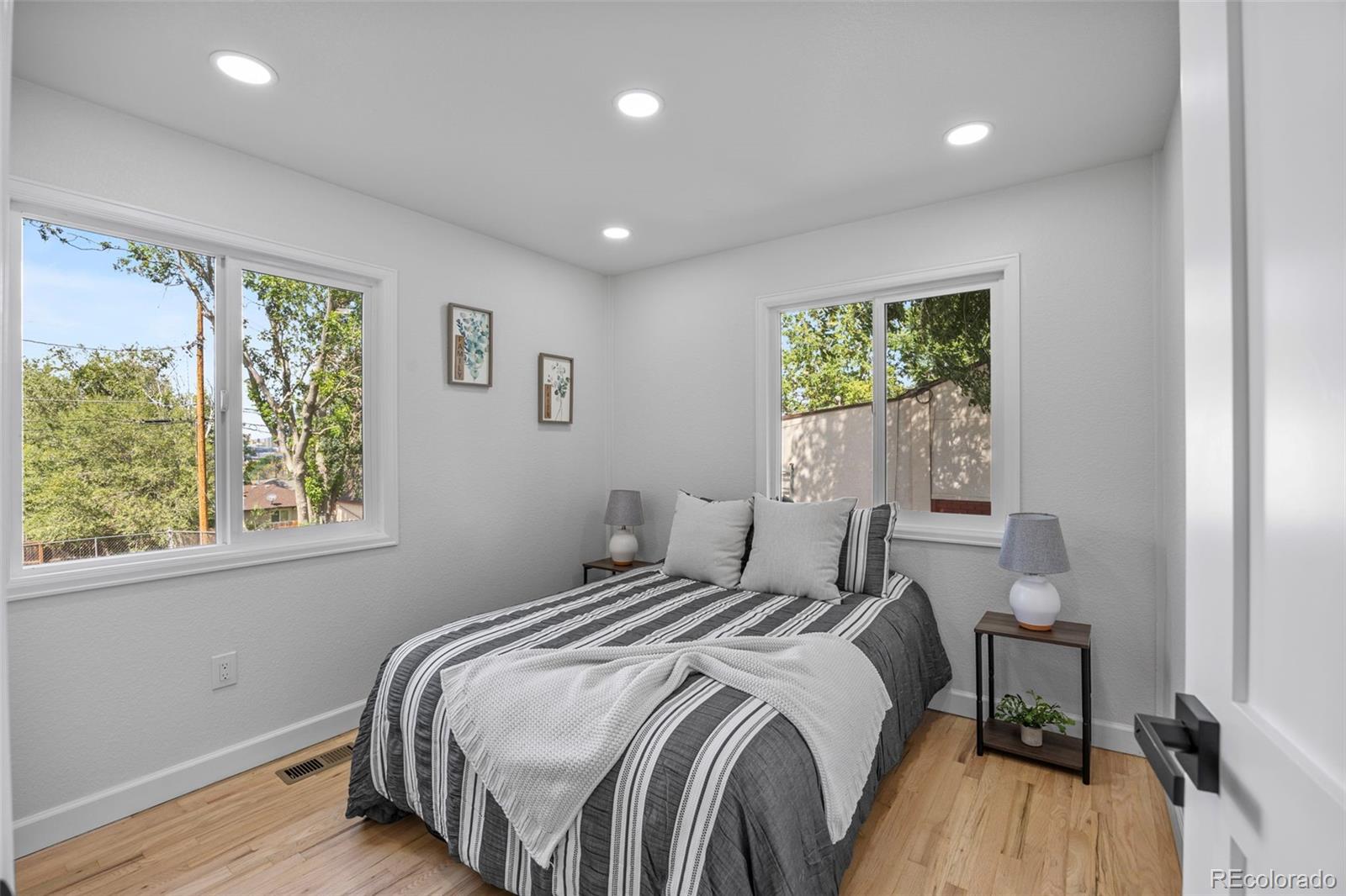MLS Image #24 for 2131 w gill place,denver, Colorado