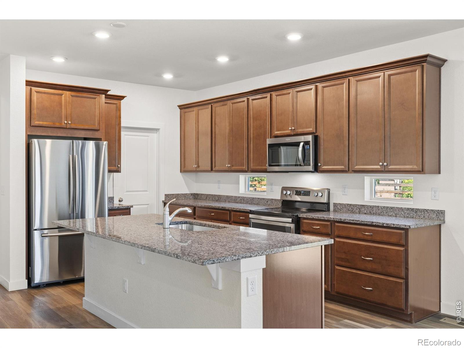 MLS Image #10 for 4532  heatherhill court,longmont, Colorado