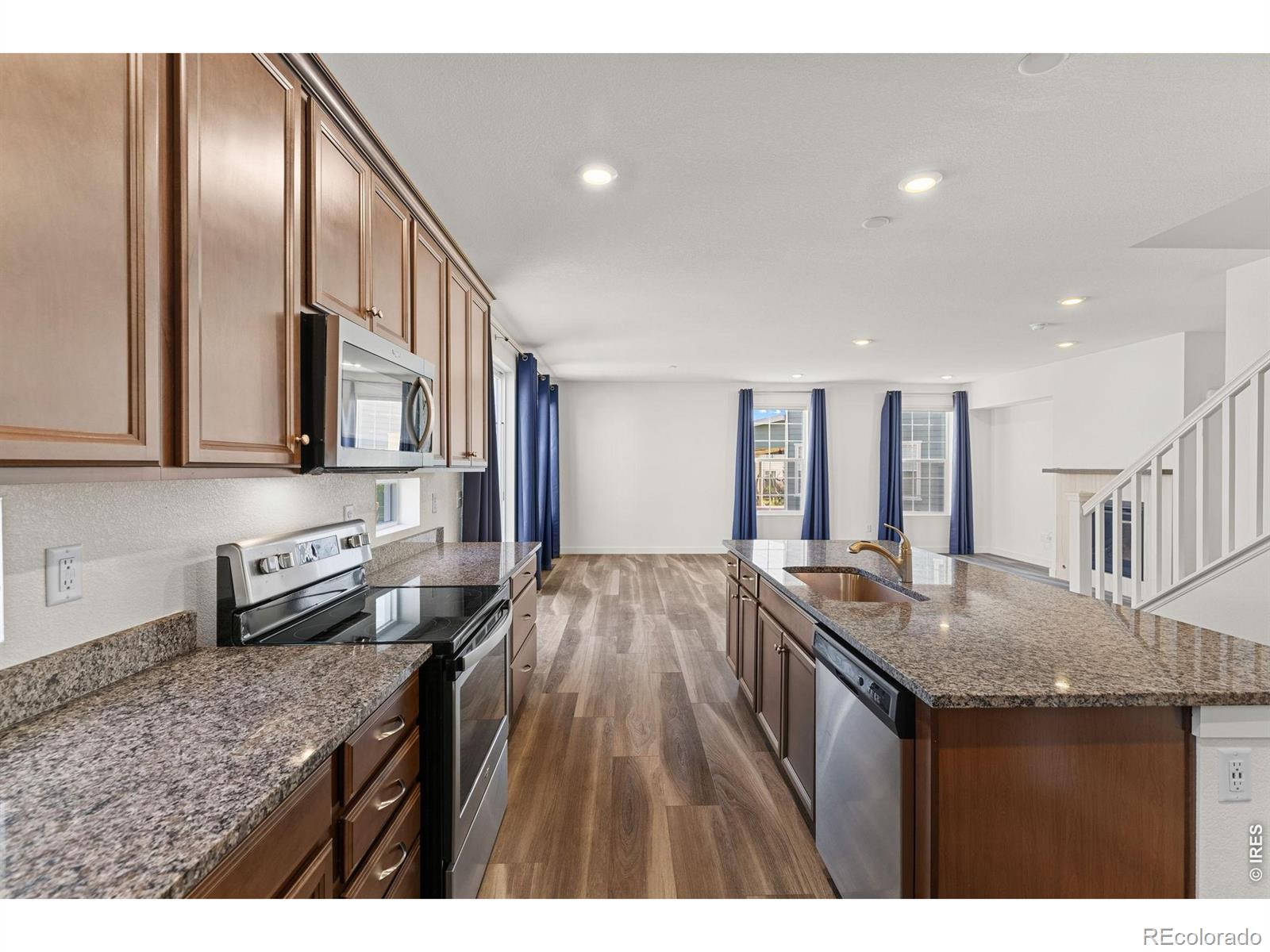 MLS Image #13 for 4532  heatherhill court,longmont, Colorado