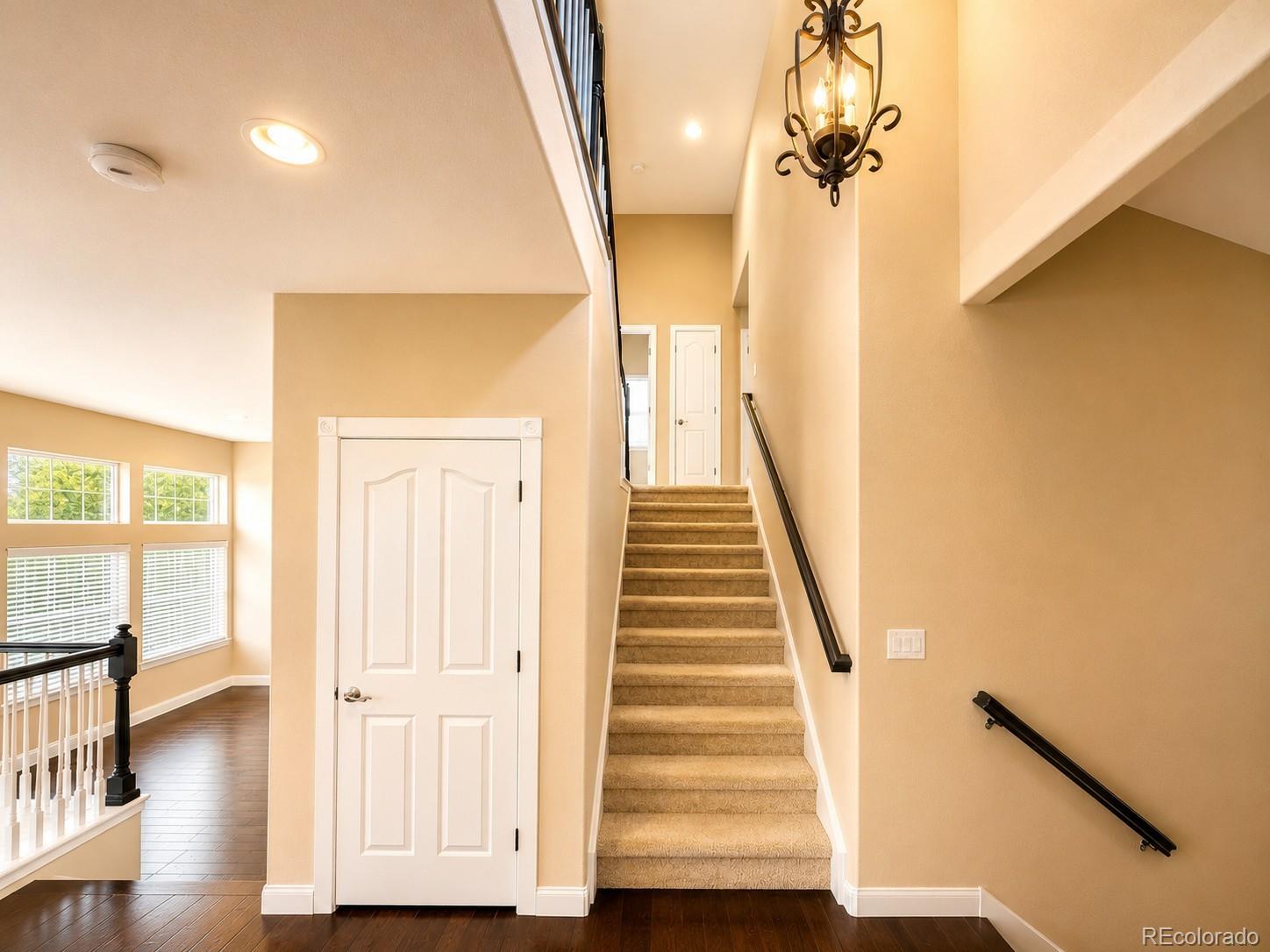 MLS Image #2 for 246 n coolidge way,aurora, Colorado