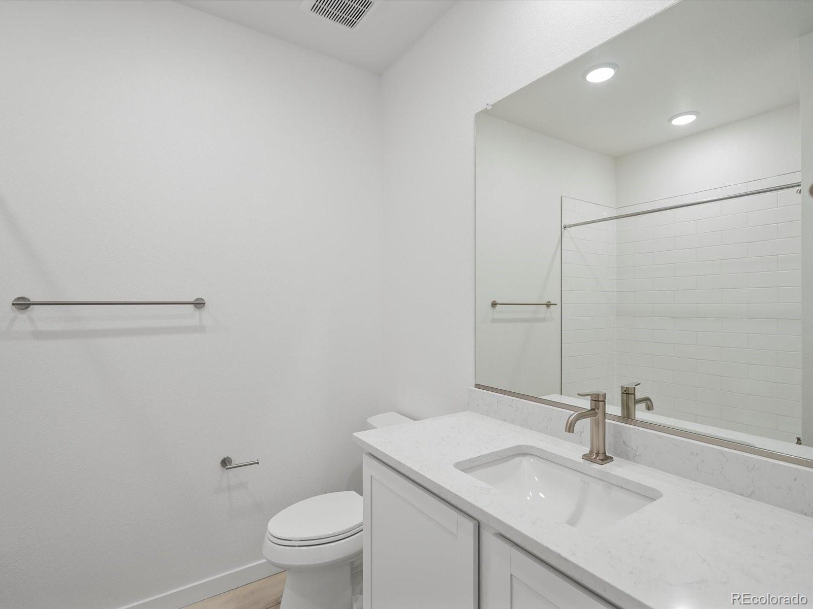 MLS Image #20 for 6153 n ceylon street,denver, Colorado