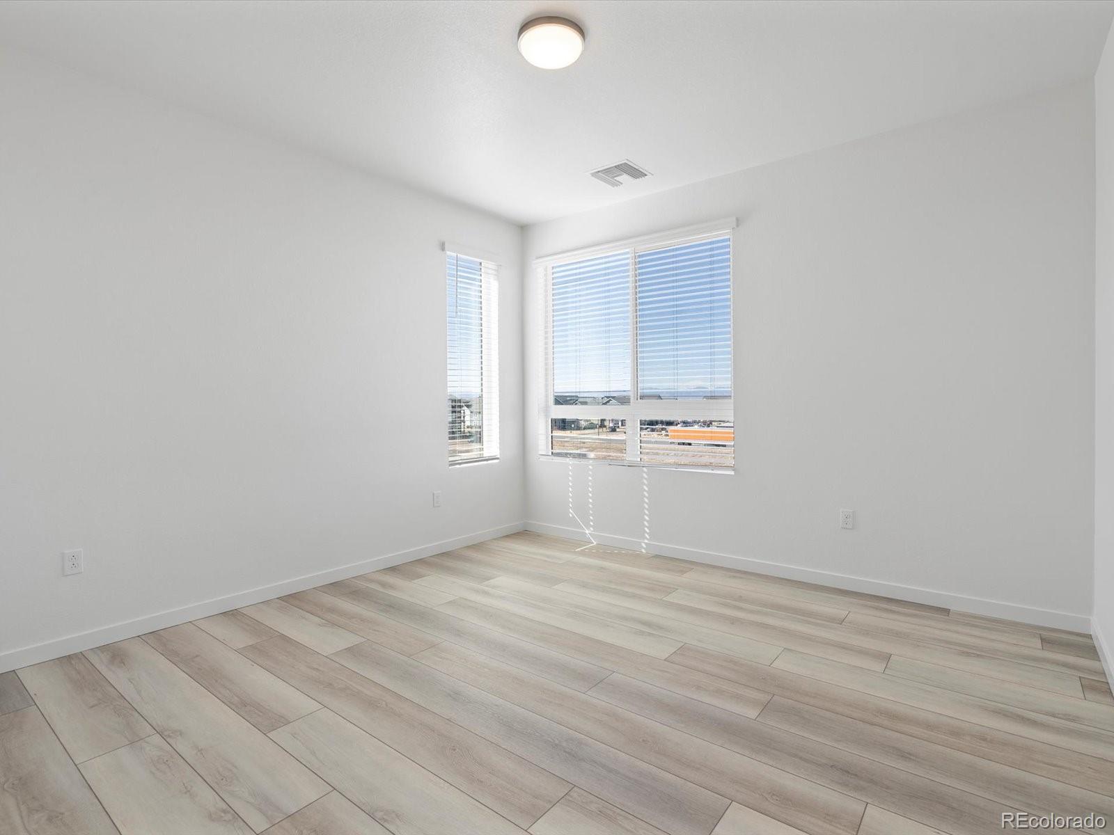 MLS Image #28 for 6153 n ceylon street,denver, Colorado