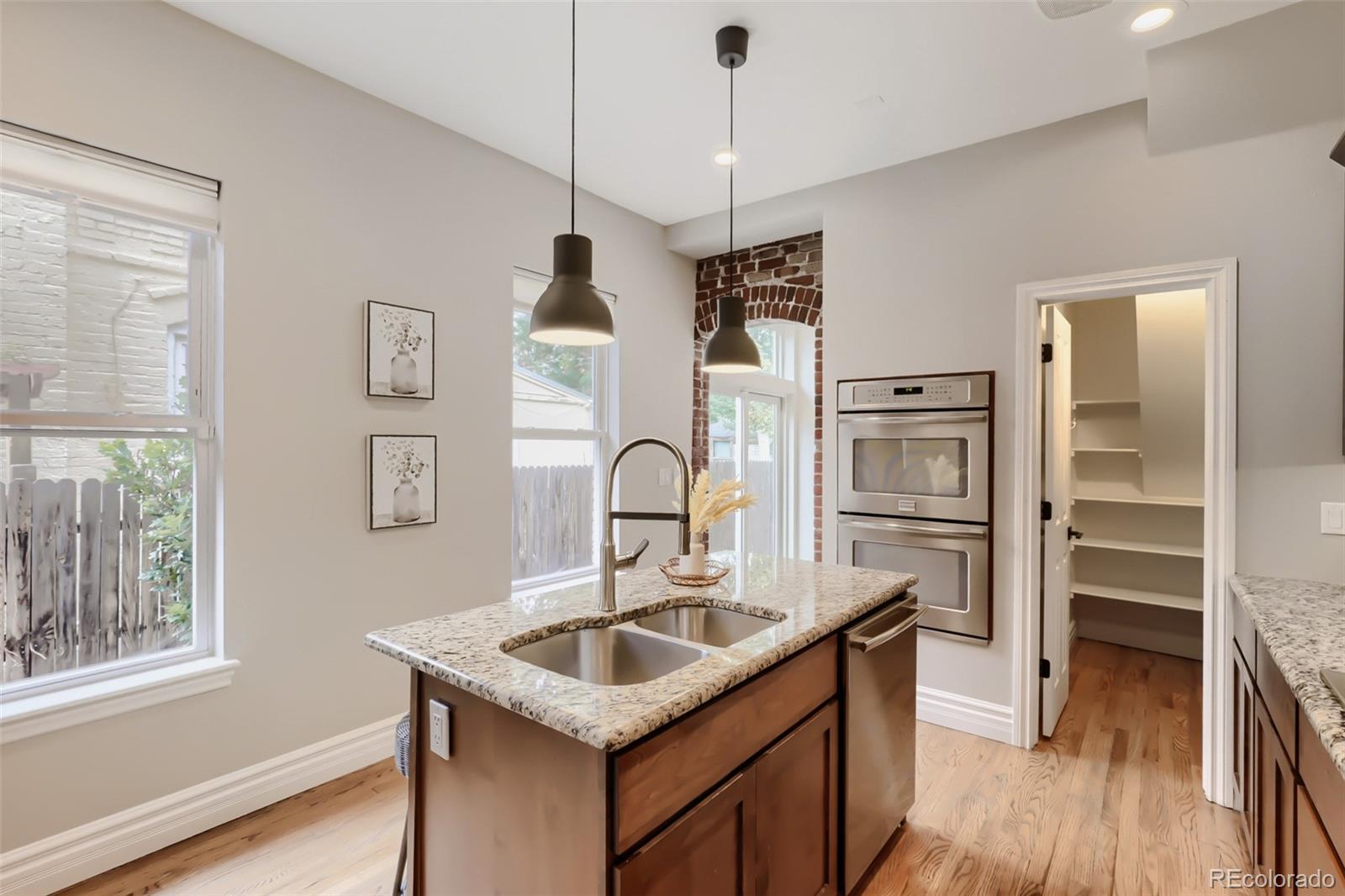 MLS Image #10 for 3137  stout street,denver, Colorado