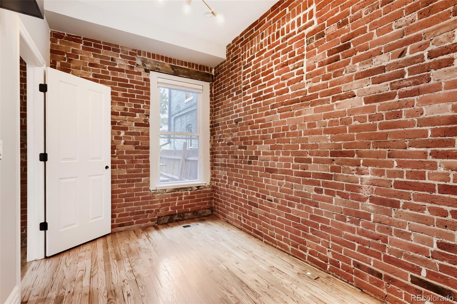 MLS Image #19 for 3137  stout street,denver, Colorado