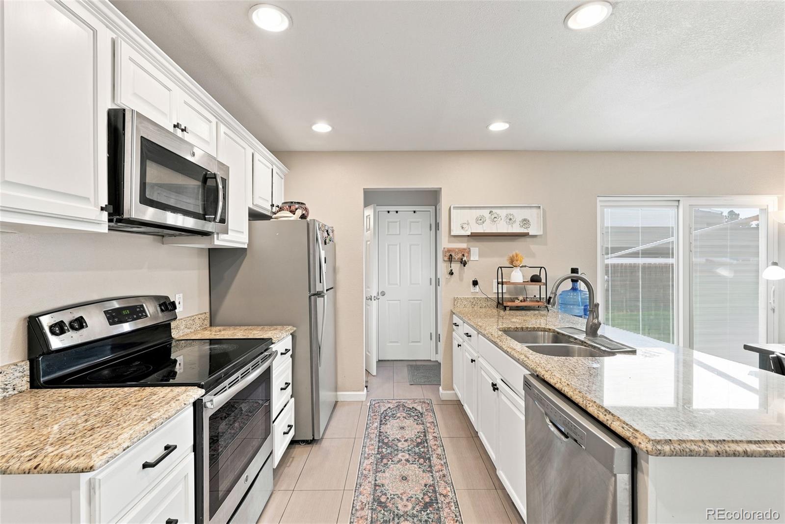 MLS Image #10 for 1935 s peoria street,aurora, Colorado