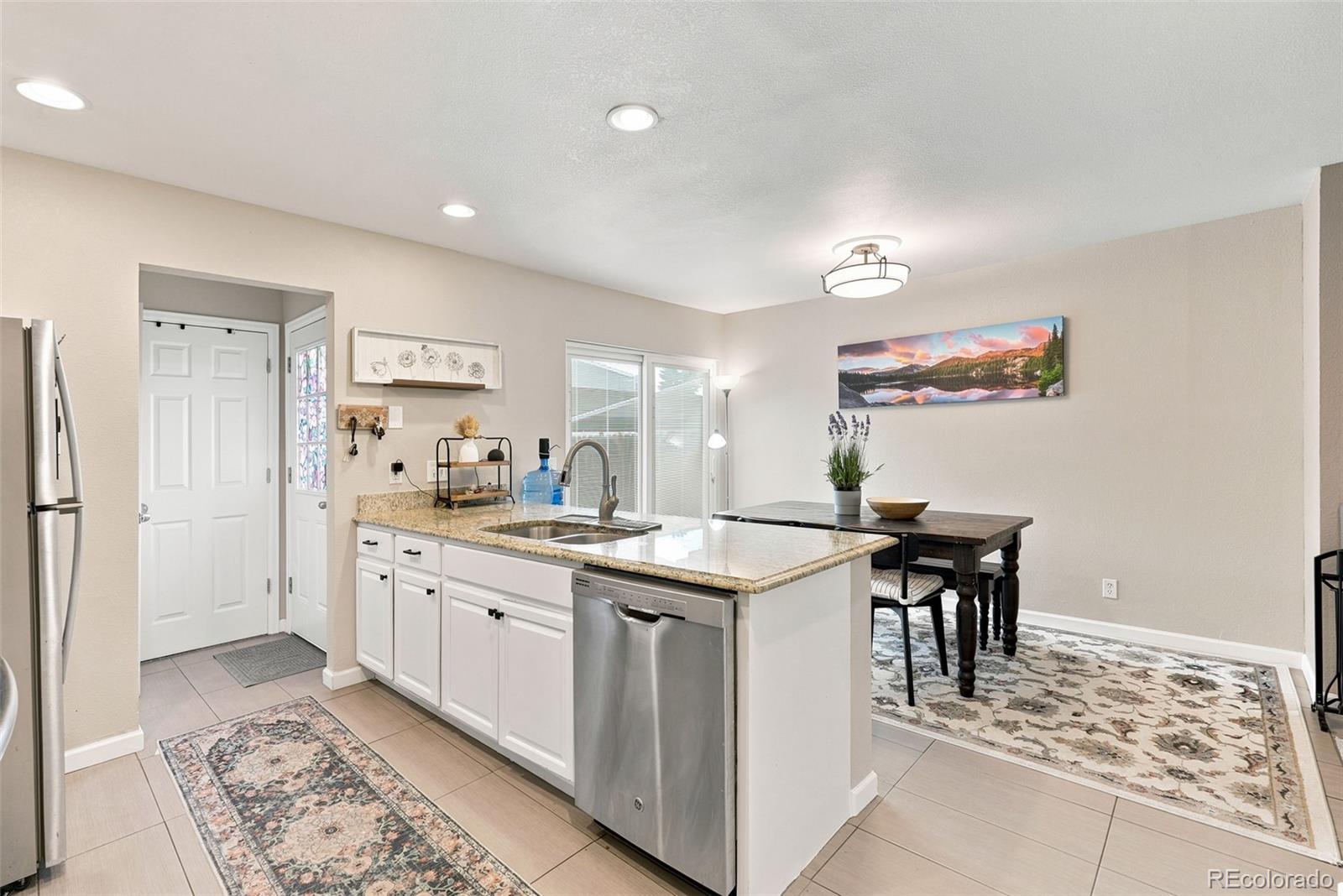 MLS Image #11 for 1935 s peoria street,aurora, Colorado