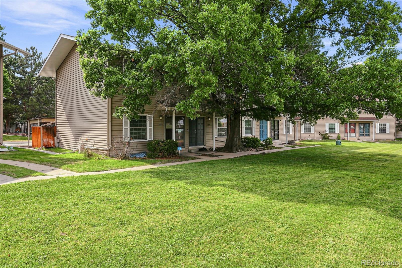 MLS Image #2 for 1935 s peoria street,aurora, Colorado