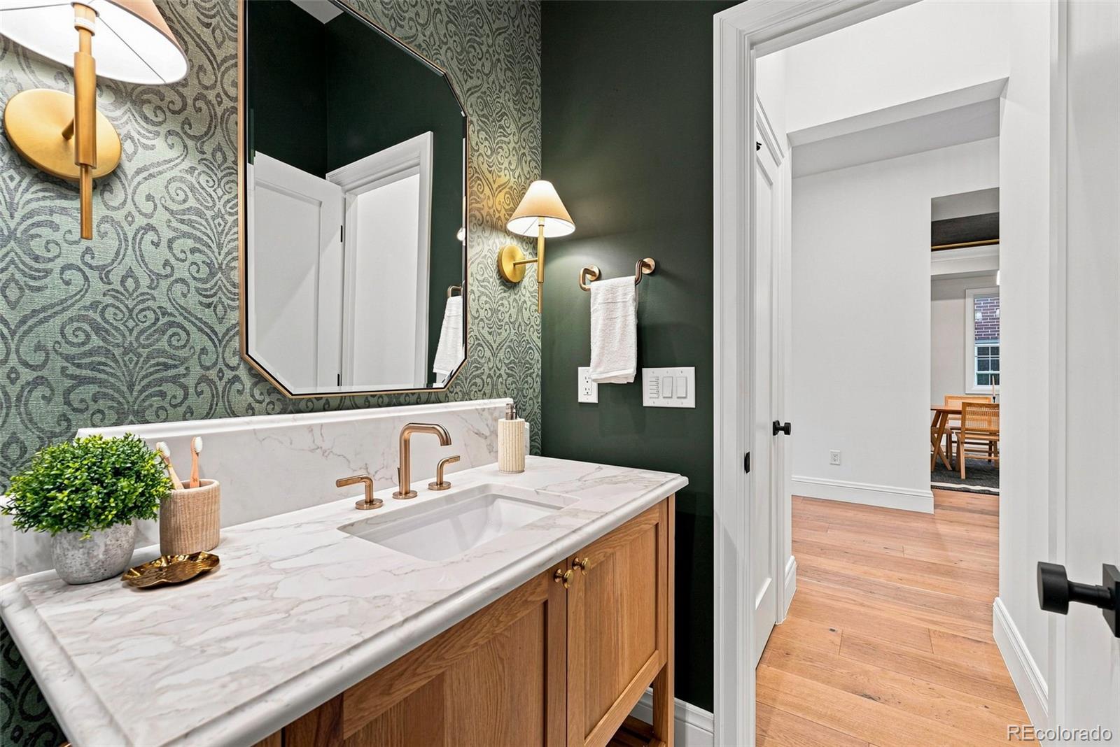 MLS Image #18 for 845 s medea way,denver, Colorado