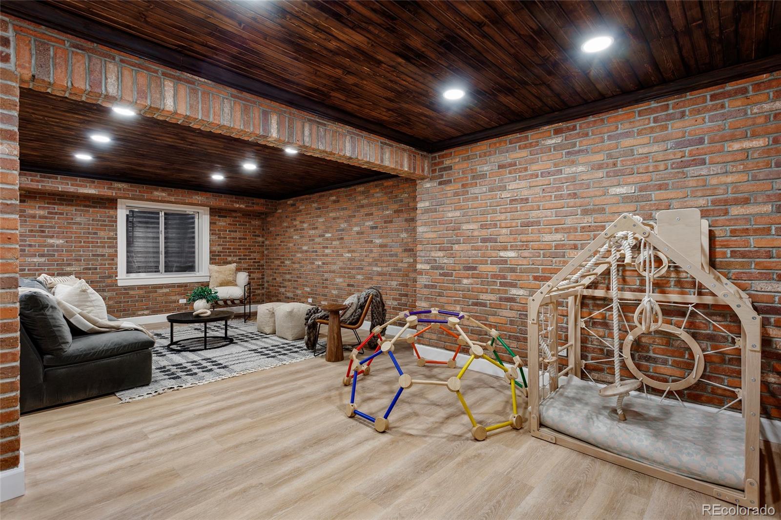 MLS Image #31 for 1120 n humboldt street,denver, Colorado
