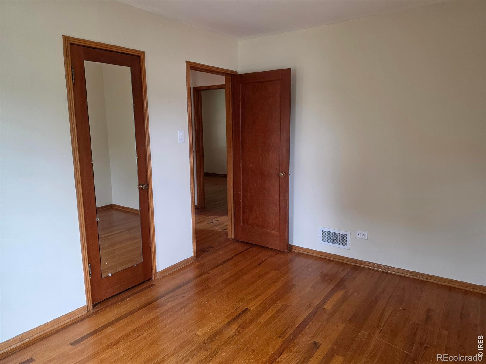 MLS Image #12 for 3346 s marion street,englewood, Colorado