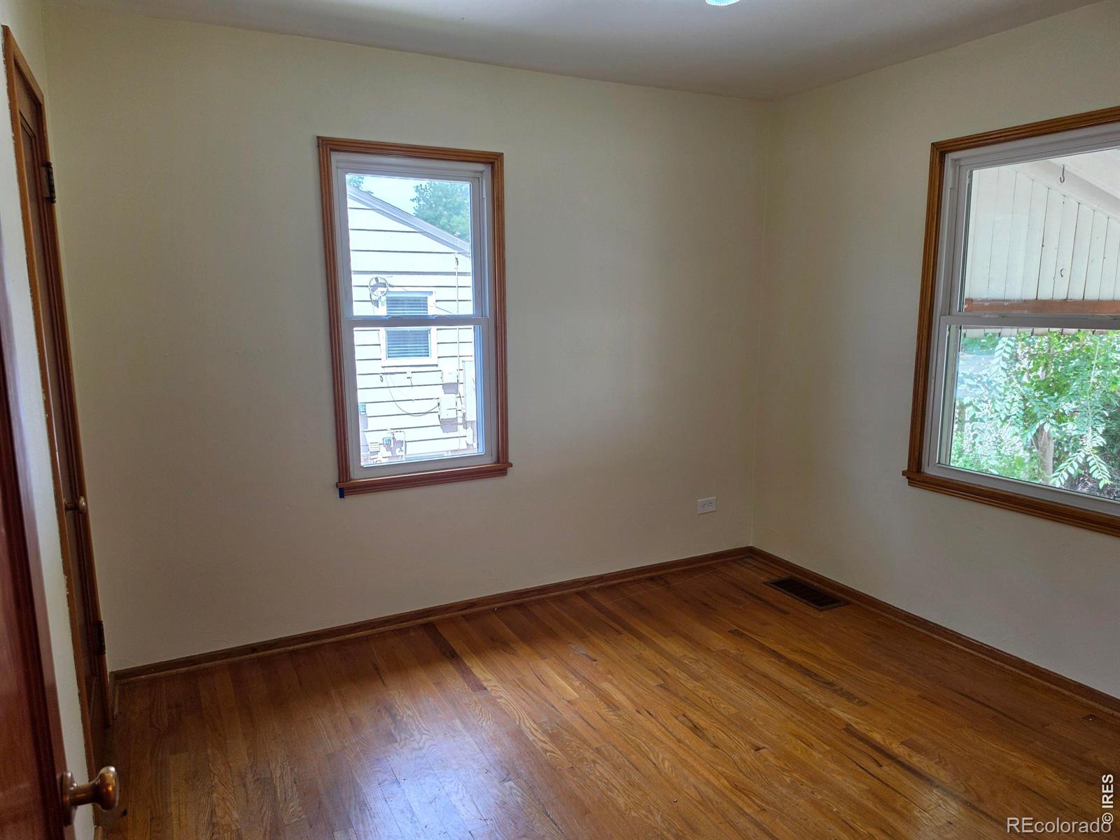 MLS Image #13 for 3346 s marion street,englewood, Colorado