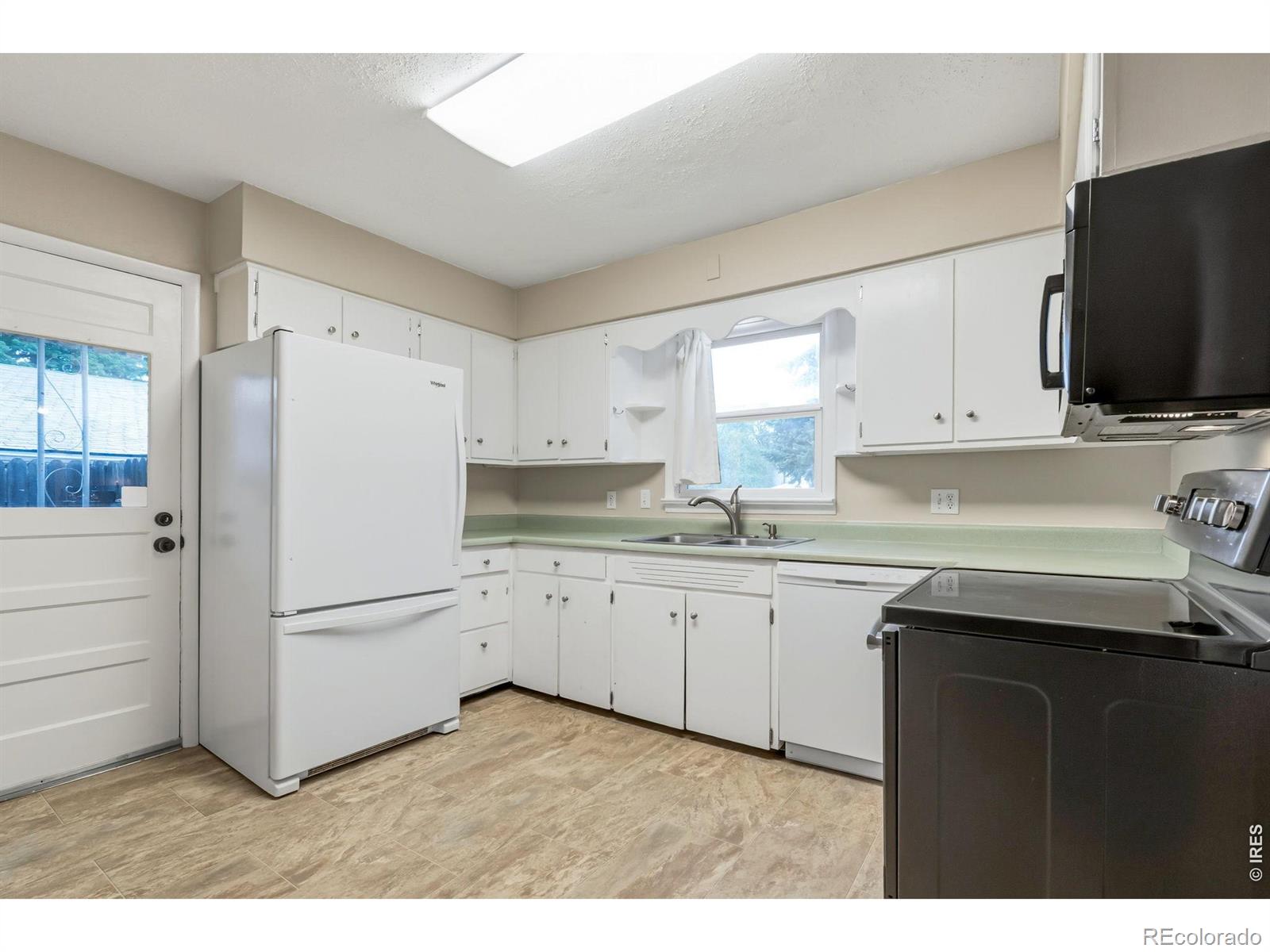 MLS Image #13 for 1709  dale court,fort collins, Colorado