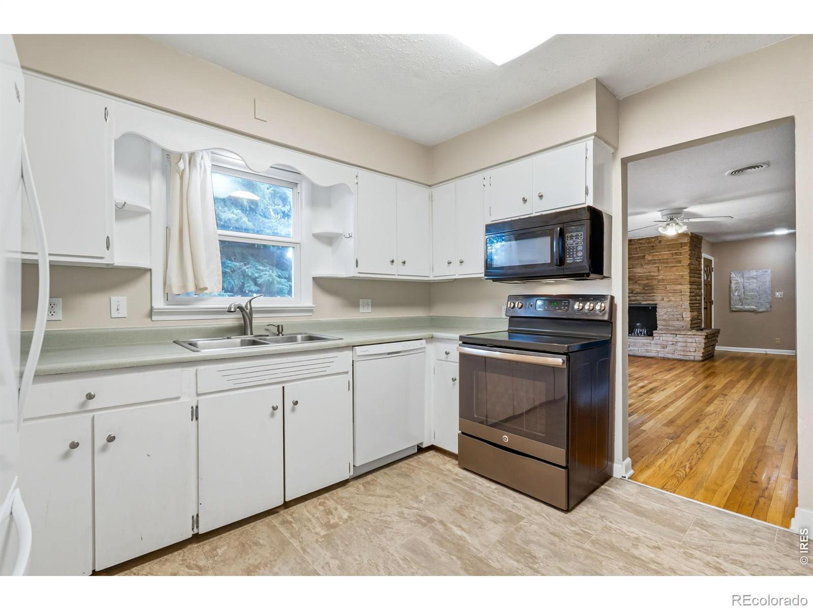 MLS Image #14 for 1709  dale court,fort collins, Colorado