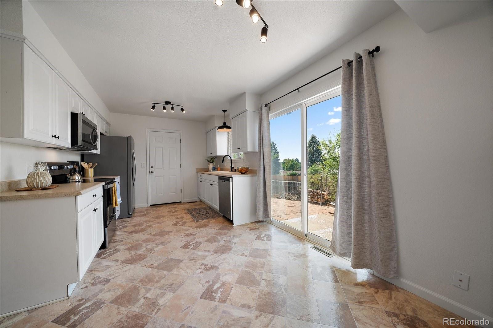 MLS Image #10 for 4567 s fairplay court,aurora, Colorado