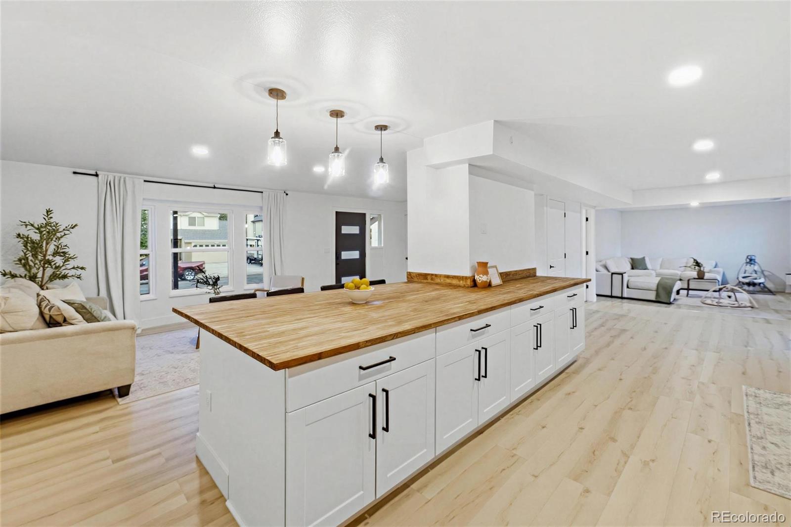 MLS Image #6 for 4151 e 115th place,denver, Colorado