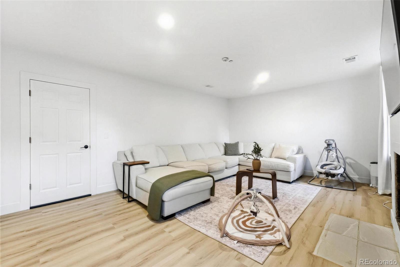 MLS Image #9 for 4151 e 115th place,denver, Colorado