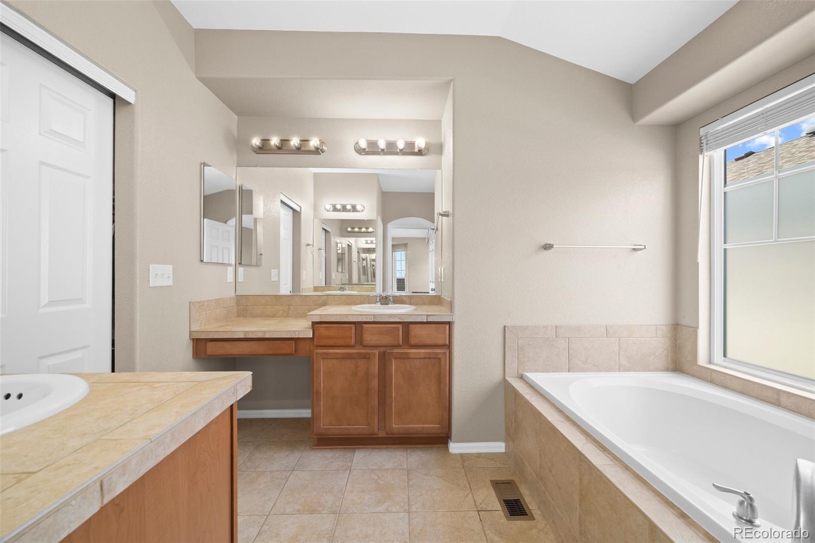 MLS Image #13 for 24025 e wagon trail avenue,aurora, Colorado