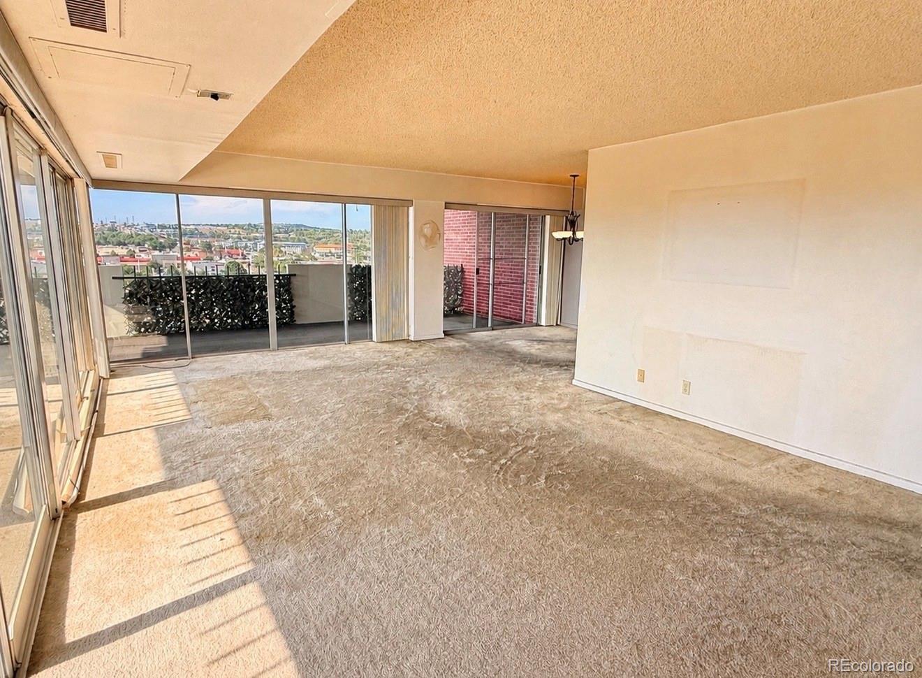 MLS Image #4 for 411  lakewood circle,colorado springs, Colorado