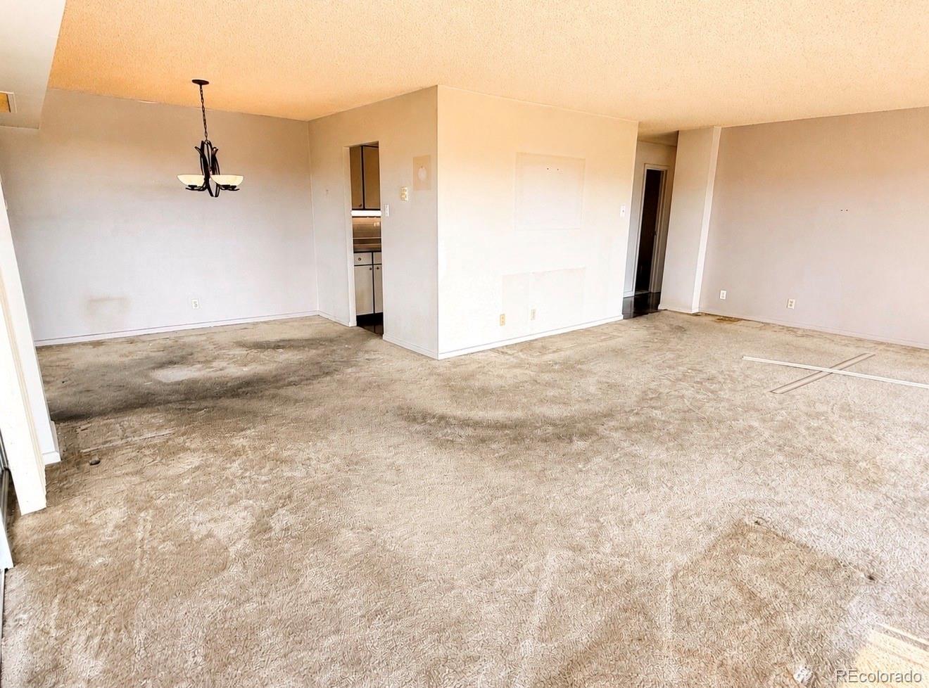 MLS Image #5 for 411  lakewood circle,colorado springs, Colorado