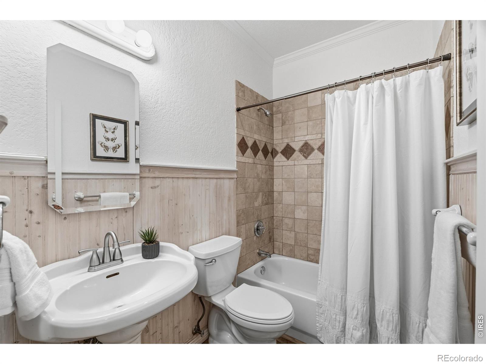 MLS Image #12 for 6795  villa lane,berthoud, Colorado