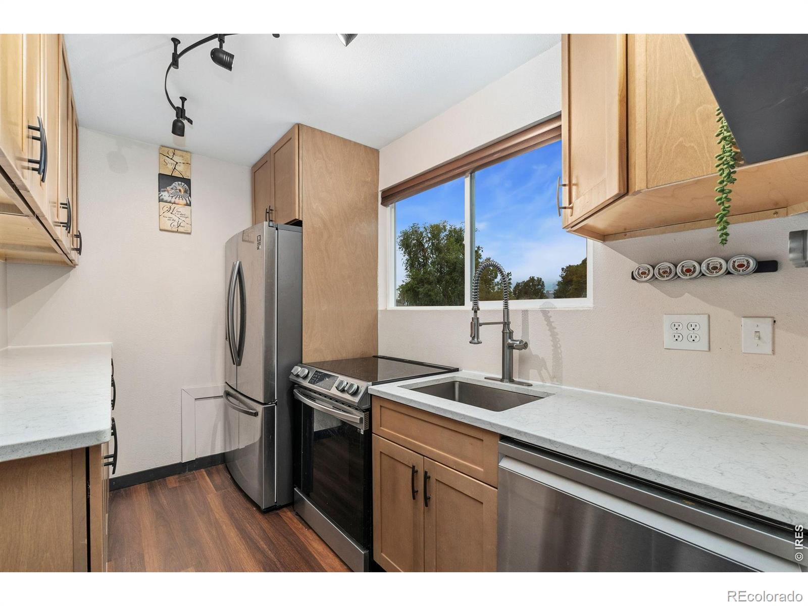 MLS Image #17 for 2850 n steele street,denver, Colorado