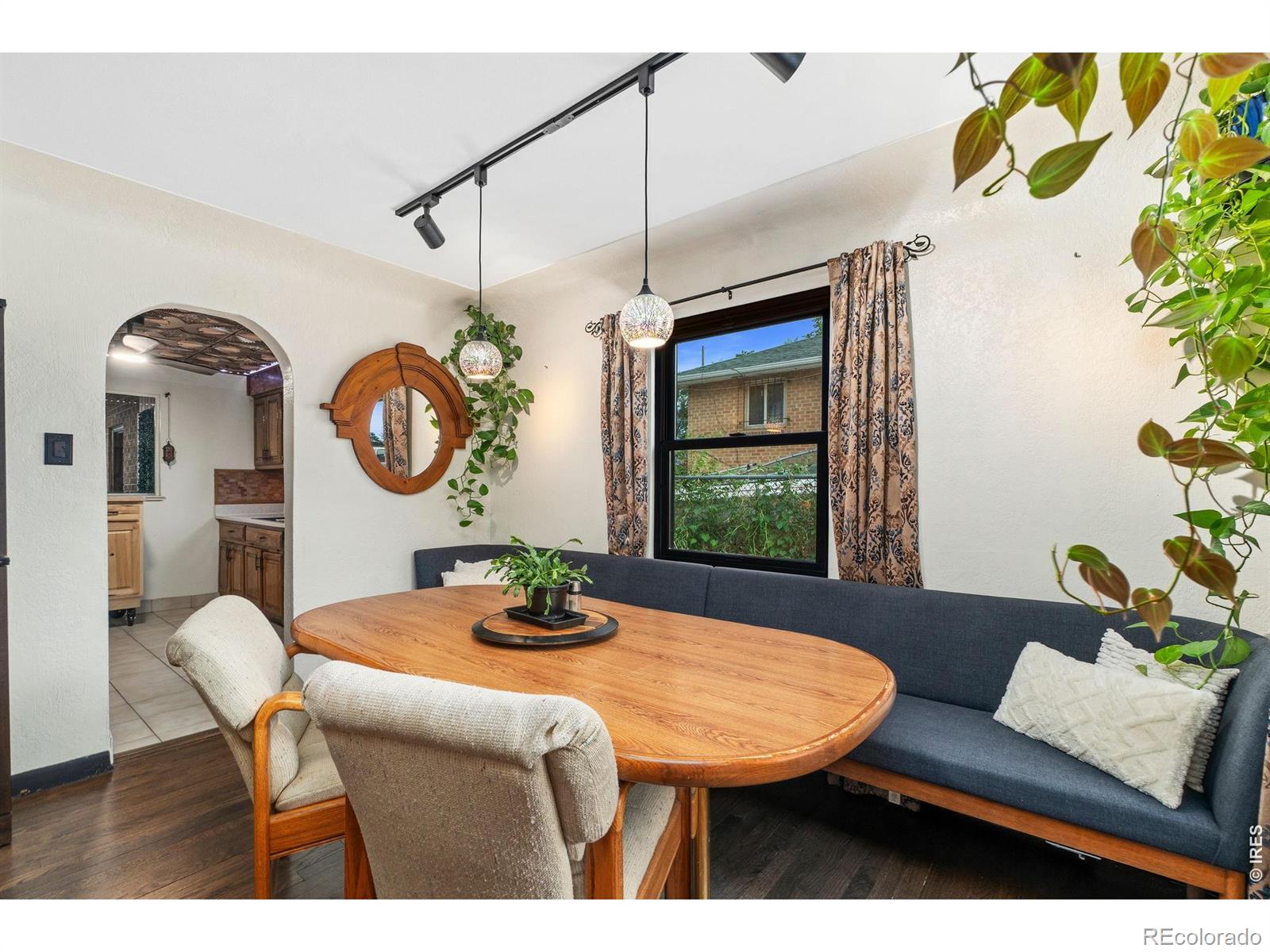 MLS Image #5 for 2850 n steele street,denver, Colorado