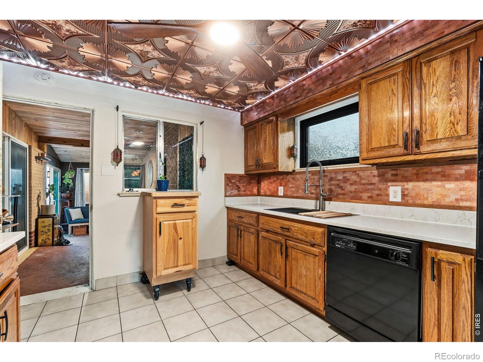 MLS Image #7 for 2850 n steele street,denver, Colorado