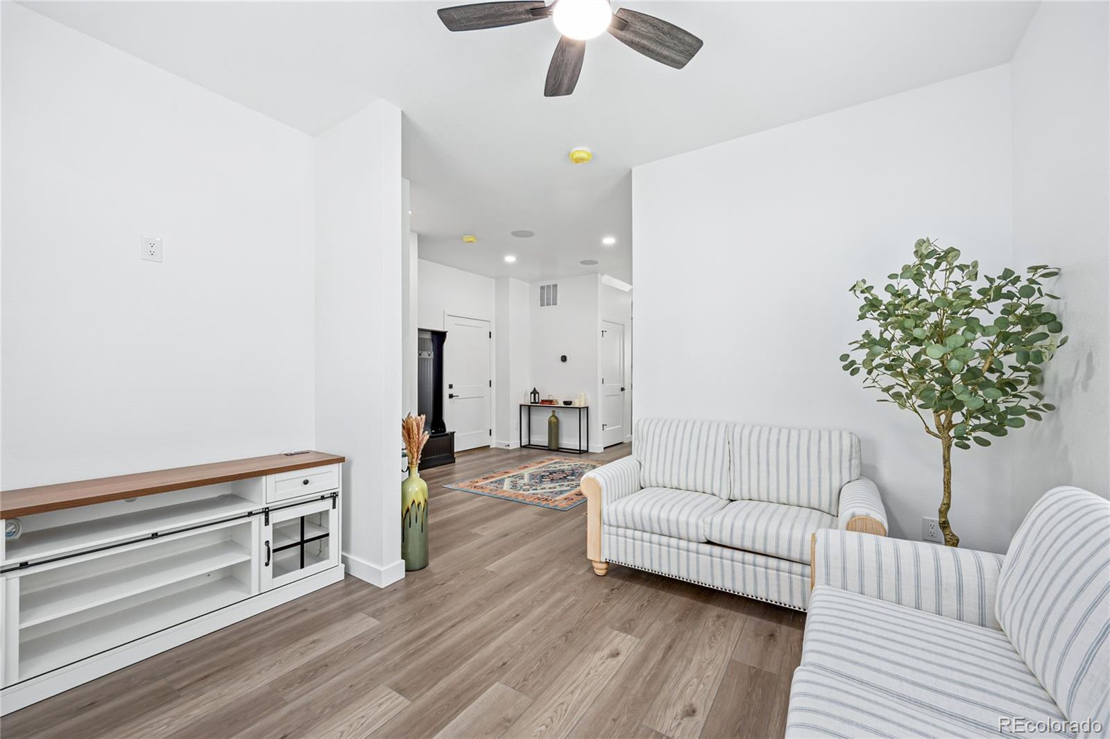 MLS Image #3 for 360 w stanford avenue,englewood, Colorado