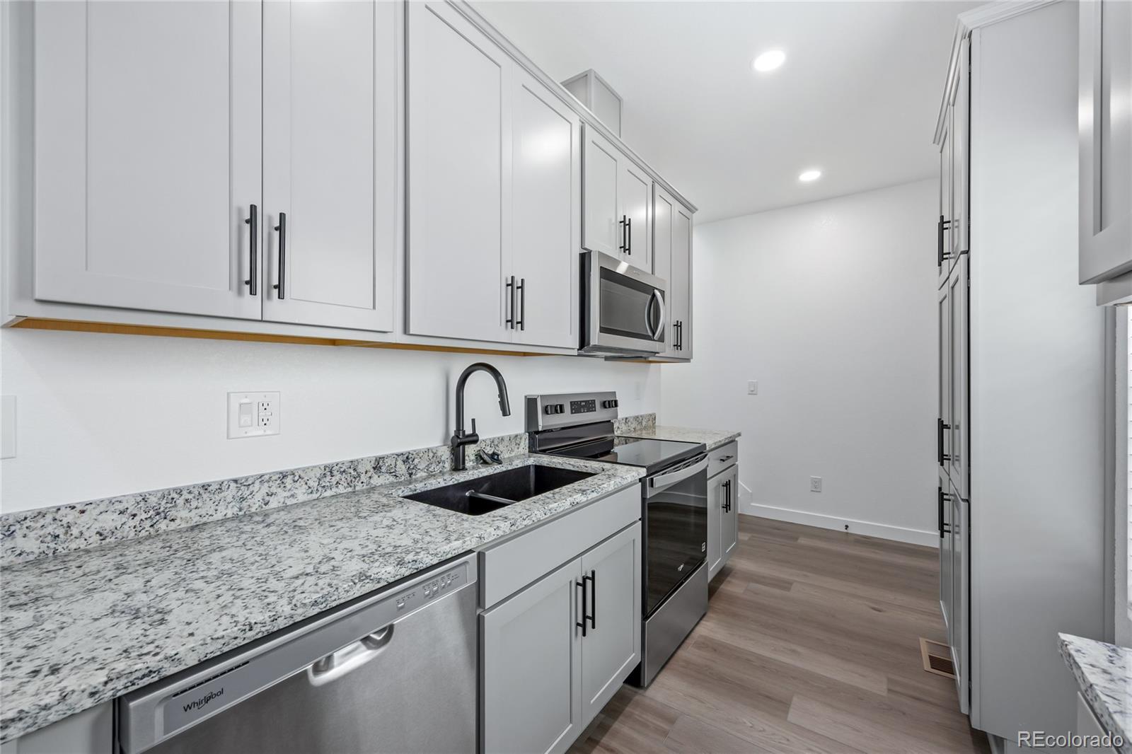 MLS Image #7 for 360 w stanford avenue,englewood, Colorado